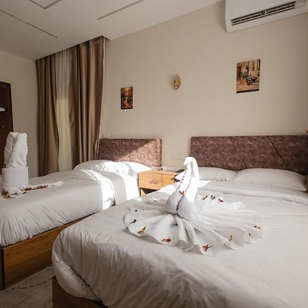 The View Pyramids Hotel Kafret el-Gabal Esterno foto