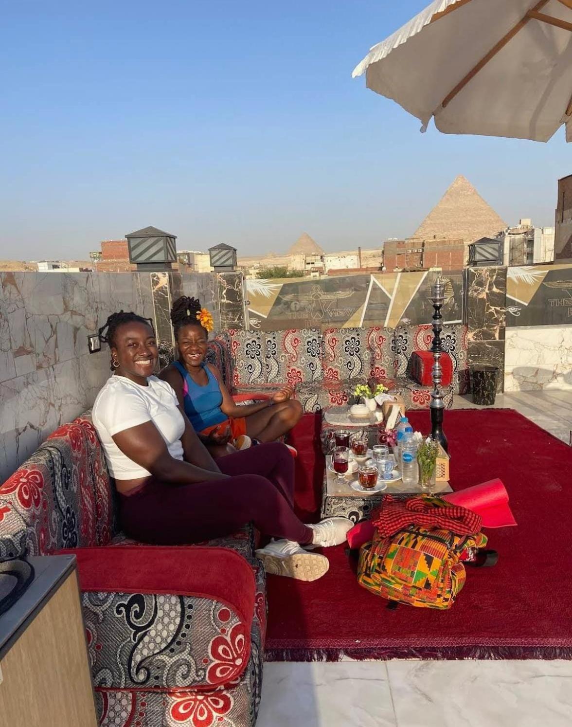 The View Pyramids Hotel Kafret el-Gabal Esterno foto