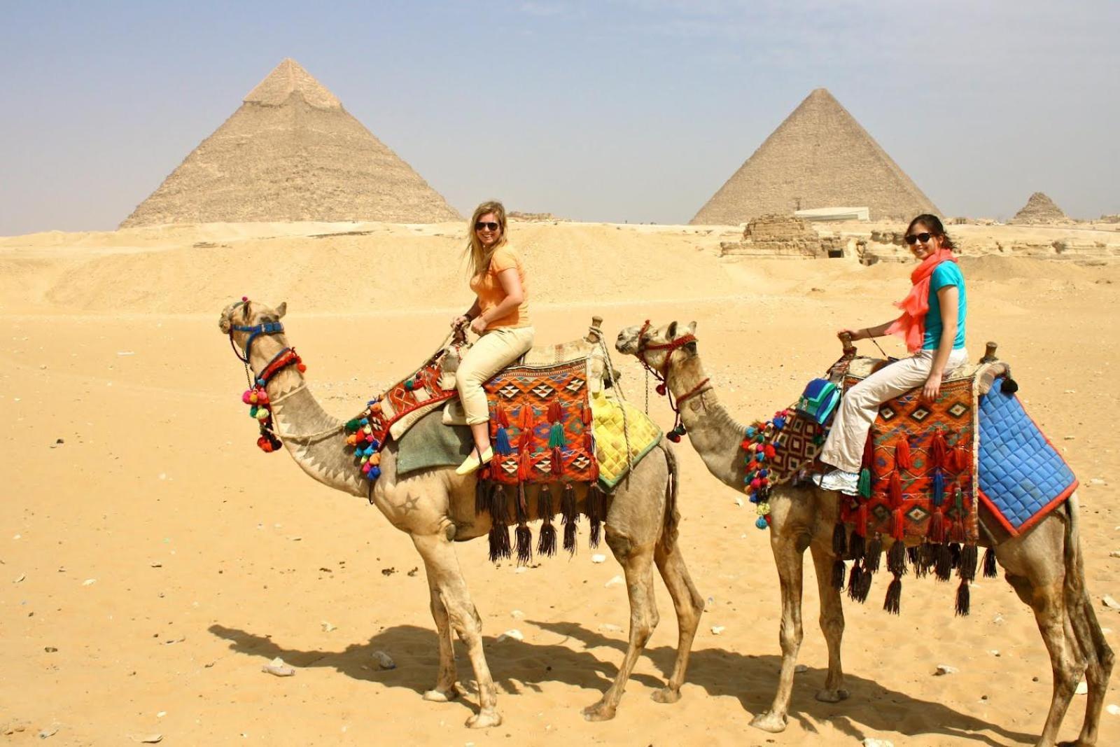 The View Pyramids Hotel Kafret el-Gabal Esterno foto