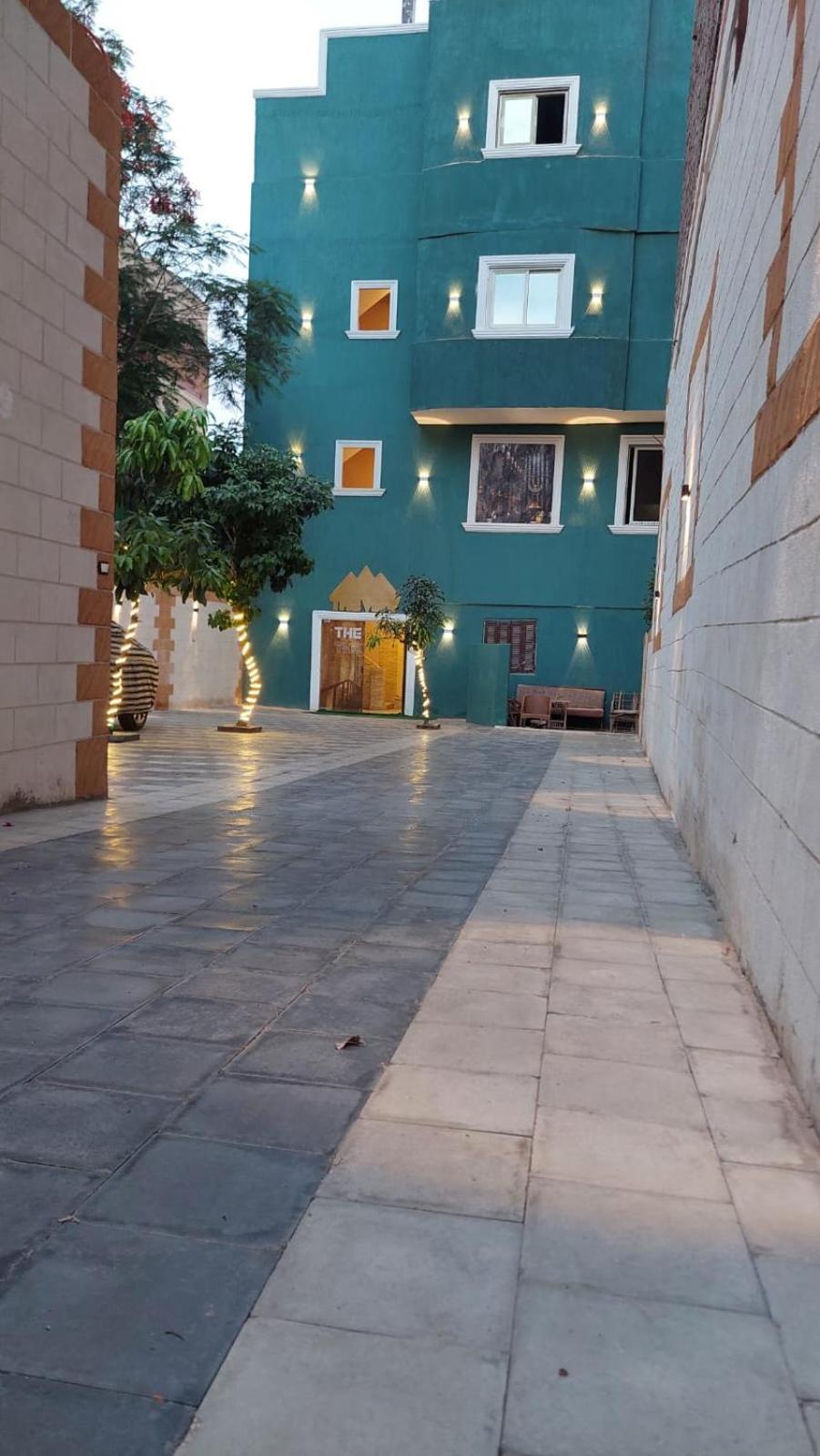 The View Pyramids Hotel Kafret el-Gabal Esterno foto