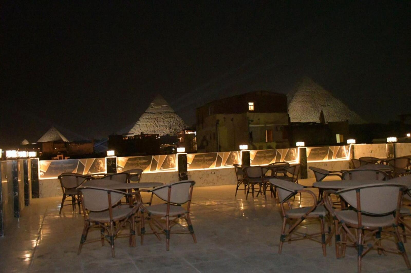 The View Pyramids Hotel Kafret el-Gabal Esterno foto